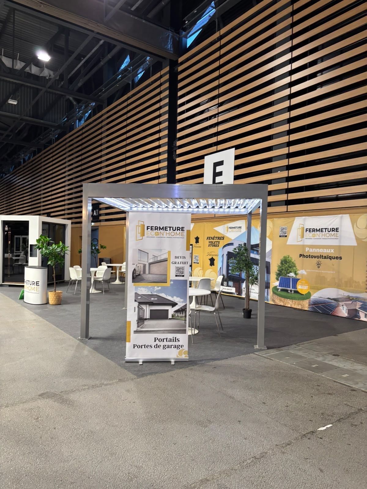 Pergola en aluminium et kakémono portails et portes de garage